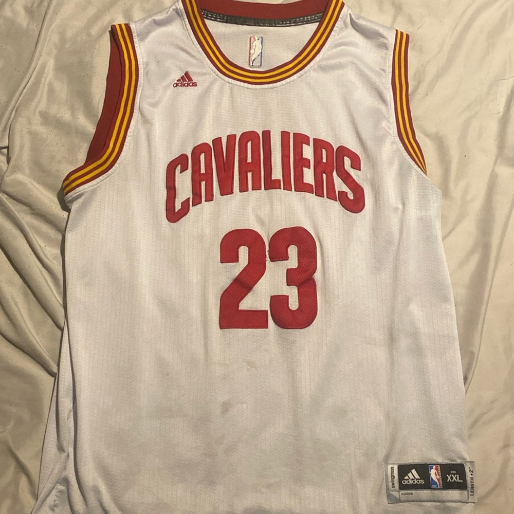 Lebron James #23 Cavaliers jersey